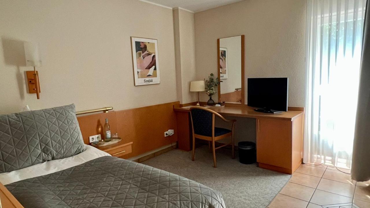 Hotel Victoria Dinslaken Exteriör bild