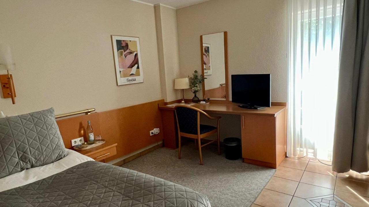 Hotel Victoria Dinslaken Exteriör bild